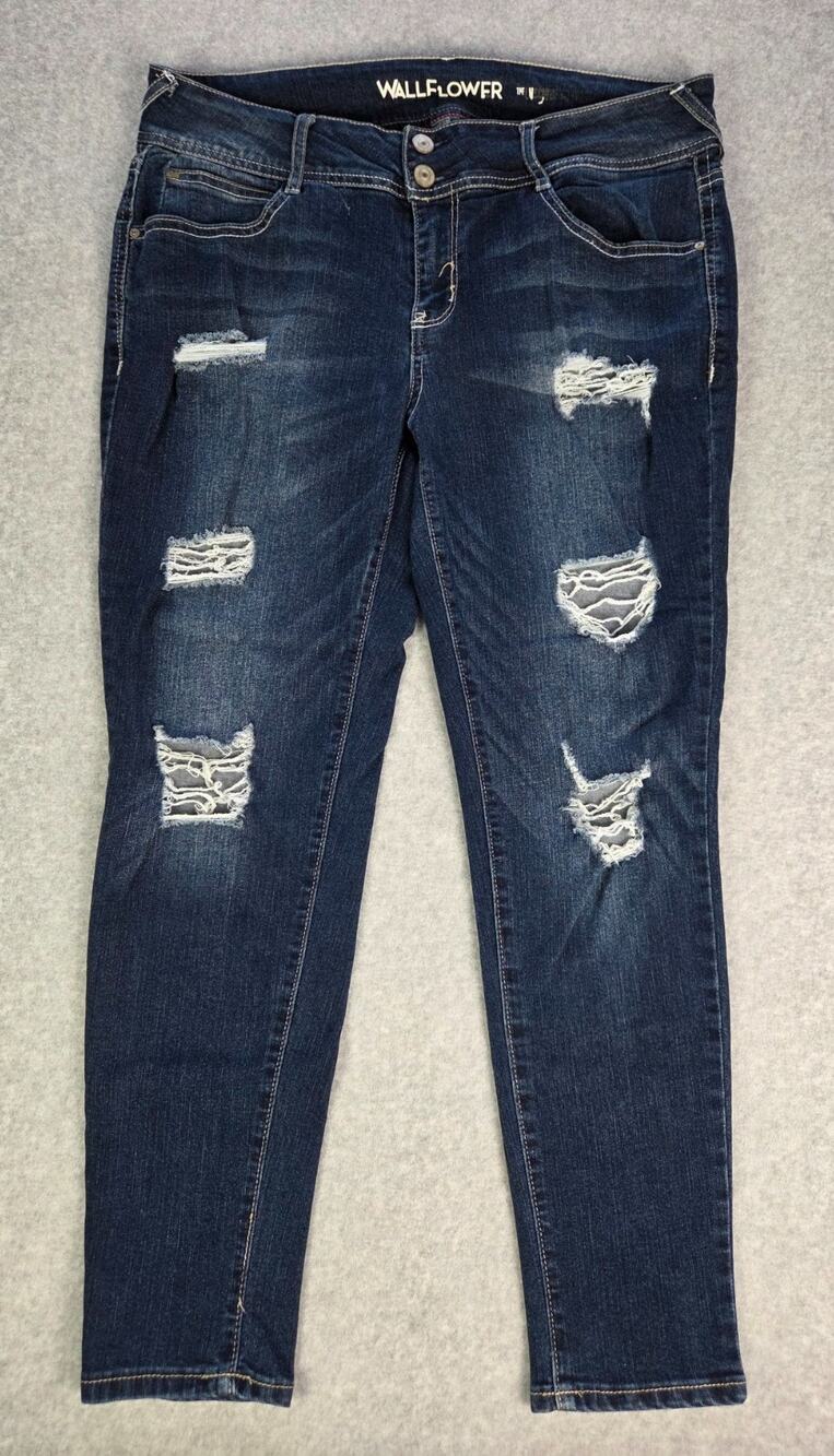 Wallflower Juniors InstaStretch Cropped Bootcut Jeans Sz 13 Distressed WFM10882K